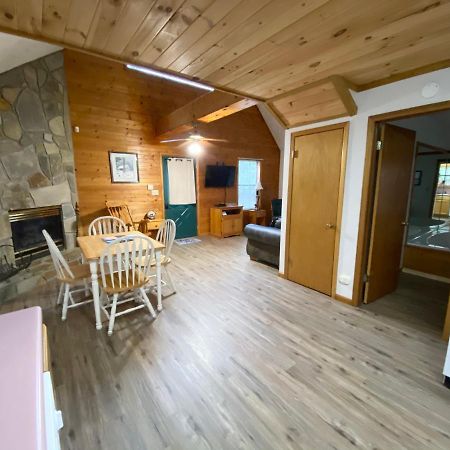 Secluded Romance Villa Гетлинбург Екстериор снимка